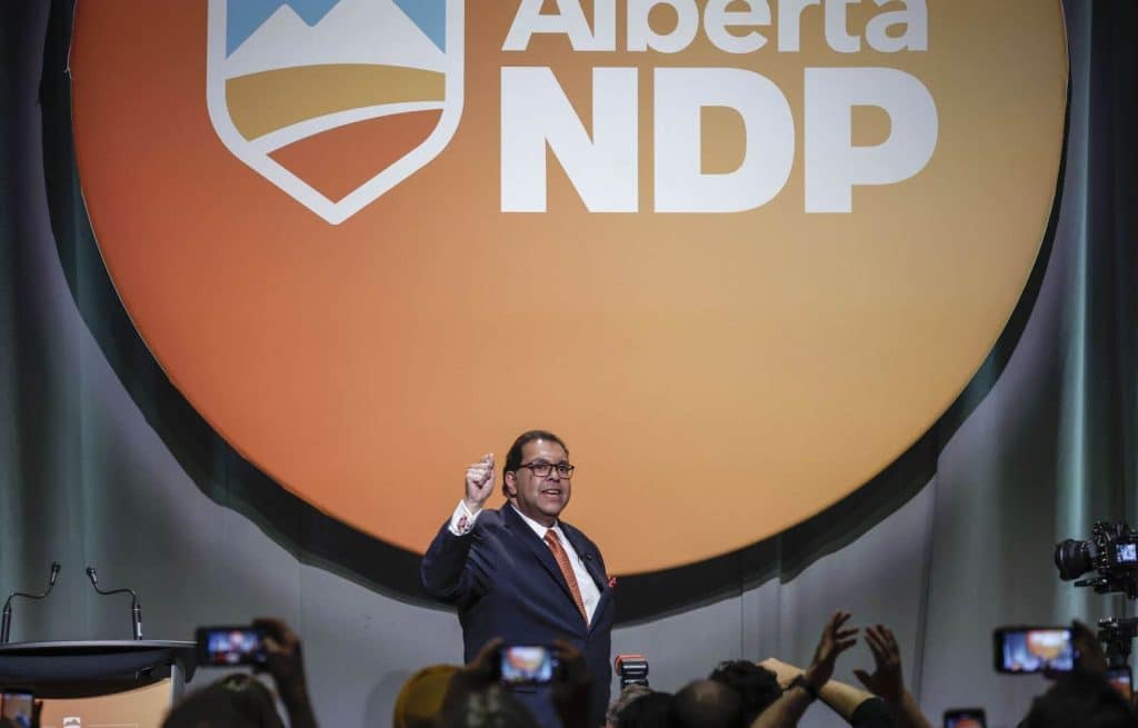 , L’ancien maire de Calgary Naheed Nenshi devient chef du NPD en Alberta