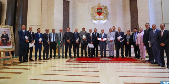 , Signature du Code de déontologie parlementaire par la Chambre des Conseillers