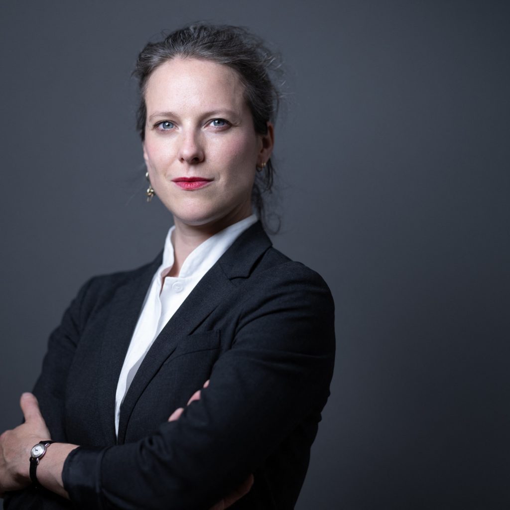 , comment Lucie Castets profite de la période estivale pour se projeter vers Matignon