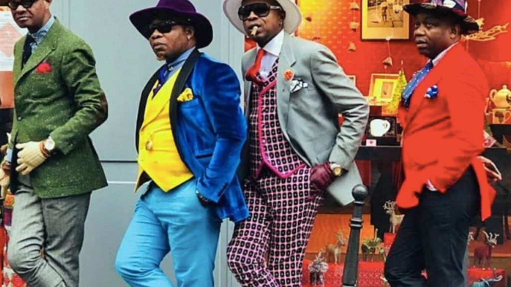 , au cœur d’un mouvement entre luxe, théâtralité et rébellion