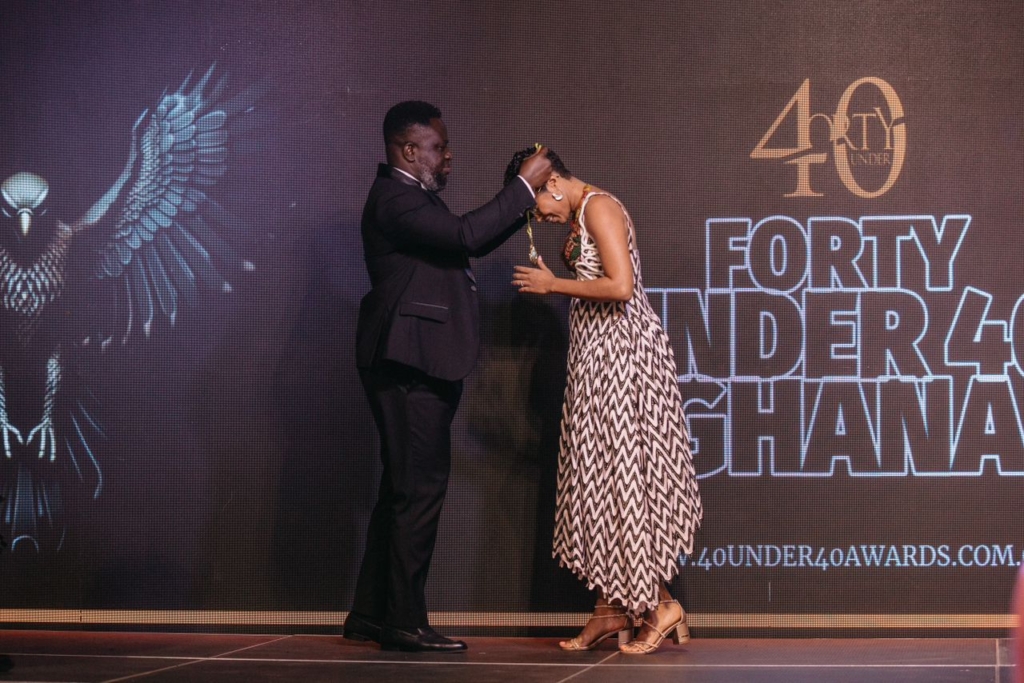 , Frances Quarcoopome, directrice générale de la société JamJar, remporte des prix au Corporate Ghana Hall of Fame et au Forty Under 40