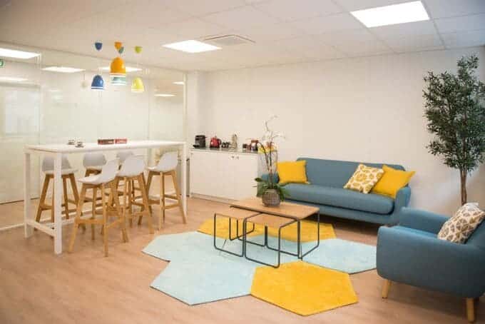 , EN DIRECT – Bayrou pris à partie en plein conseil municipal à Pau : «Votre première mission, monsieur le Premier ministre, c’est d’aller à Mayotte»