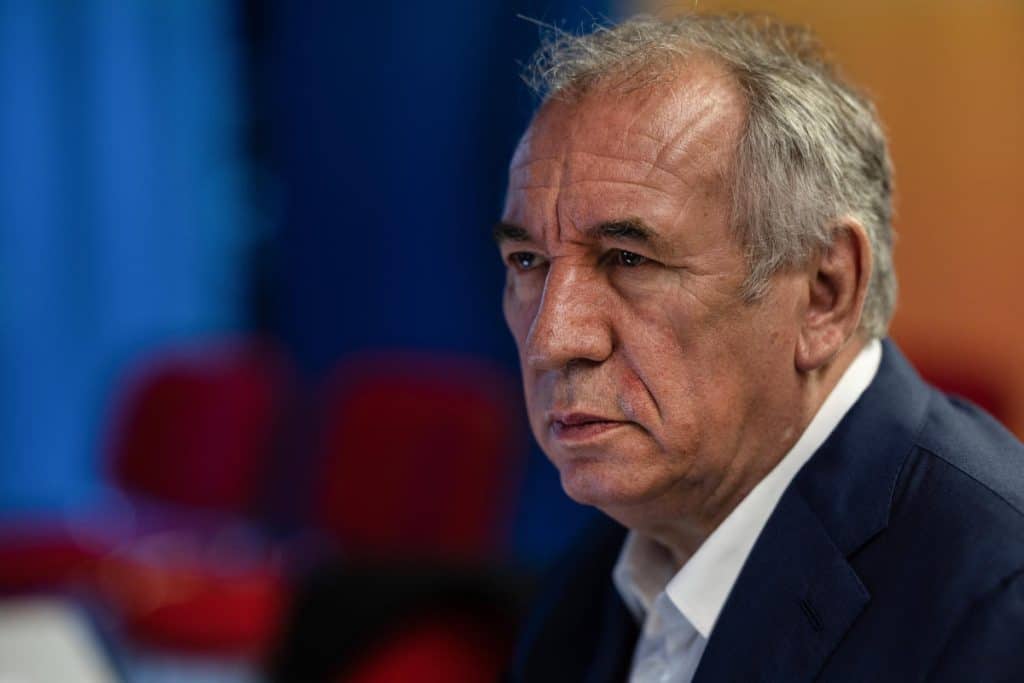 , François Bayrou reprend l’expression de « submersion migratoire » et valide le langage nationaliste