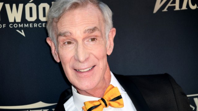 , Bill Nye obtient une star sur Hollywood Walk of Fame pour la contribution de la télévision