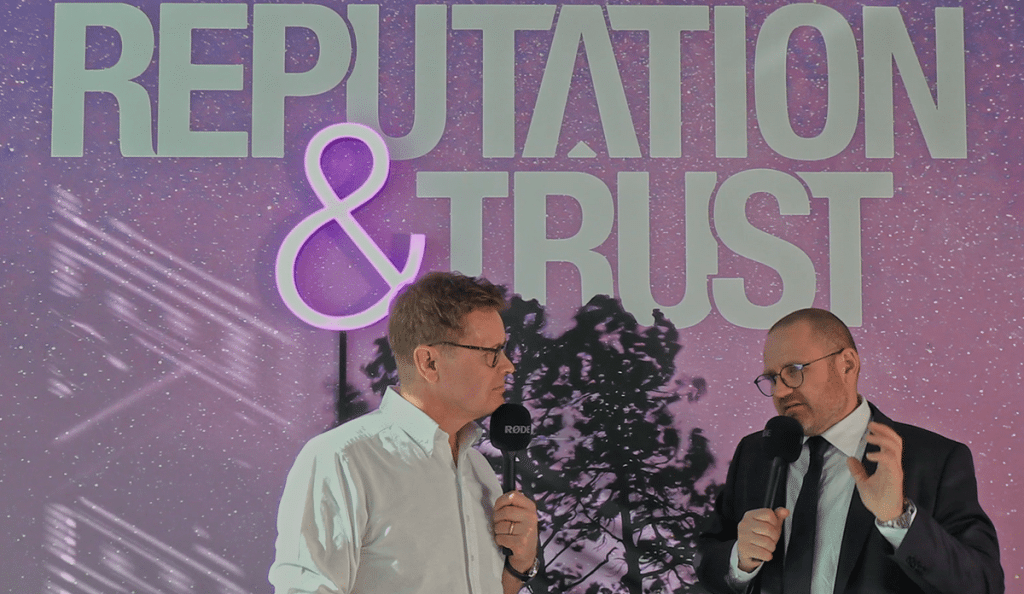 Luottamus&Maine-podcastin usin jakso: Miten Tesla menetti maineensa – ja mitä siitä voi oppia?